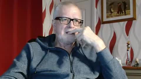 Snapshot of daddiescockforyou chatting on December 3, 9:12 pm Brian ... online show from December 3, 9:12 pm