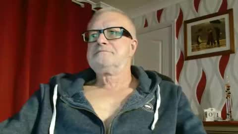 Snapshot of daddiescockforyou chatting on October 1, 8:13 pm Brian ... online show from October 1, 8:13 pm