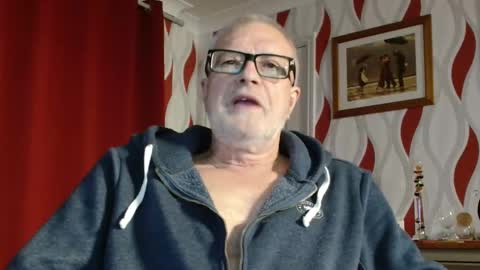 Snapshot of daddiescockforyou chatting on October 8, 8:13 pm Brian ... online show from October 8, 8:13 pm