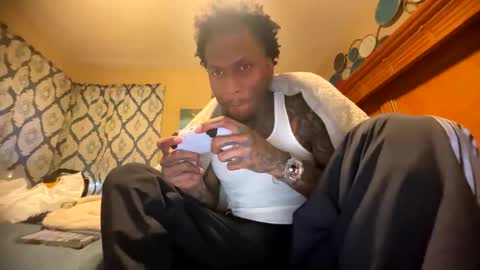 sexy tatted king bbc online show from April 18, 10:42 pm