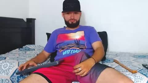 daddytronks17 online show from January 16, 2:51 am