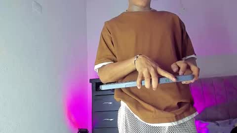 damar_felipe online show from March 8, 10:25 pm