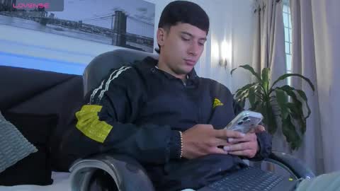 DAMIAN online show from March 5, 12:12 pm