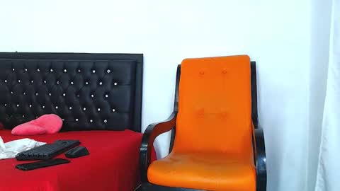 damian_hart_24cm online show from February 21, 1:11 pm