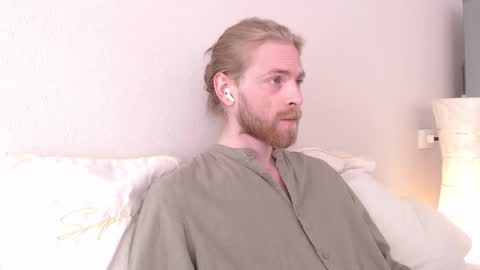 Snapshot of damien_diamond chatting on October 20, 8:07 am damien_diamond online show from October 20, 8:07 am