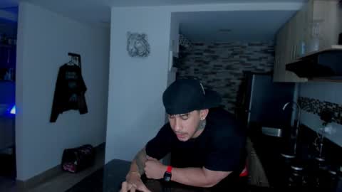 INSTAGRAM  DAMMIANMILLEROFICIAL online show from February 13, 7:19 pm