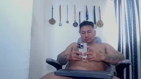 dammuscle online show from October 2, 4:00 pm