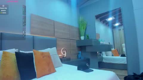 D A M O N online show from December 1, 10:18 am