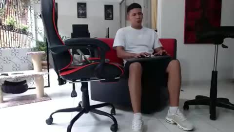 damyan_2003 online show from December 27, 5:26 pm