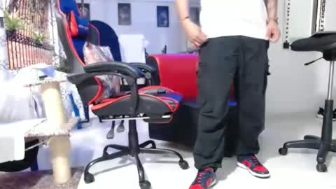 damyan_2003 online show from December 30, 6:38 pm