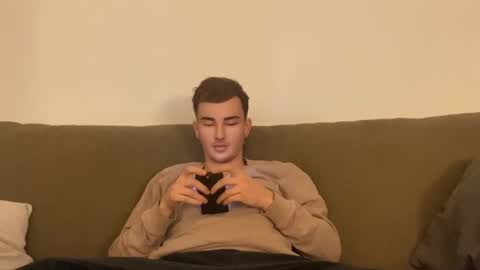 daniel200002 online show from December 8, 5:55 pm