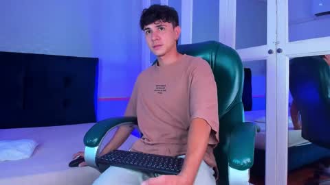 Daniel online show from December 14, 4:01 am