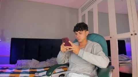 Daniel online show from March 4, 3:22 am