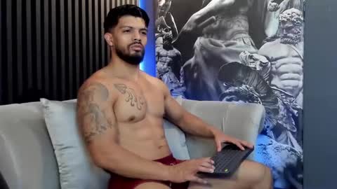 Snapshot of dann_saenz chatting on December 25, 12:05 pm Dann saenz online show from December 25, 12:05 pm