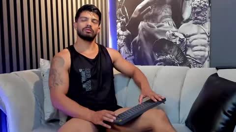 Snapshot of dann_saenz chatting on December 7, 1:40 pm Dann saenz online show from December 7, 1:40 pm