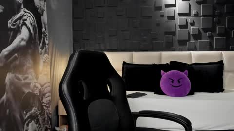Snapshot of dann_saenz chatting on January 29, 12:54 am Dann saenz online show from January 29, 12:54 am