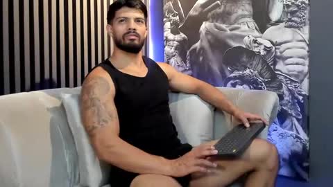 Snapshot of dann_saenz chatting on December 16, 4:05 pm Dann saenz online show from December 16, 4:05 pm