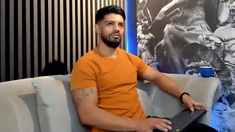 Snapshot of dann_saenz chatting on December 20, 11:21 am Dann saenz online show from December 20, 11:21 am