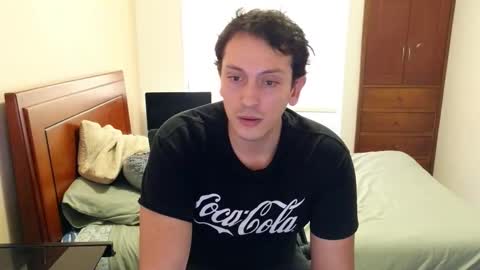 Snapshot of danruiz33 chatting on October 21, 9:17 pm Dan online show from October 21, 9:17 pm