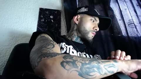 Snapshot of dante_d_angelo_ chatting on October 20, 8:46 pm dante_d_angelo_ online show from October 20, 8:46 pm