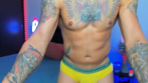 danyfitguy_ online show from February 19, 12:33 pm