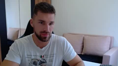 darius_94 online show from November 12, 12:22 pm
