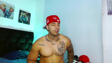 Darius Phoenix  online show from April 16, 9:39 pm