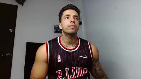 Darius Phoenix  online show from February 9, 8:24 pm