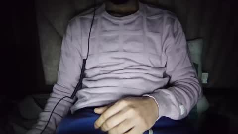 Snapshot of darkbud03 chatting on February 4, 10:34 pm just a guy online show from February 4, 10:34 pm