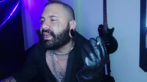 darkclothes online show from December 24, 12:44 am