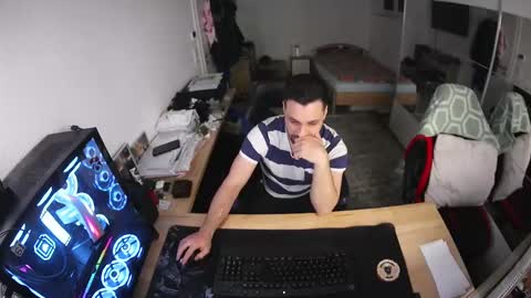 Snapshot of darkschneider_ chatting on February 16, 11:37 pm darkschneider_ online show from February 16, 11:37 pm