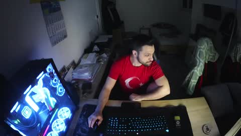 Snapshot of darkschneider_ chatting on January 26, 5:45 am darkschneider_ online show from January 26, 5:45 am