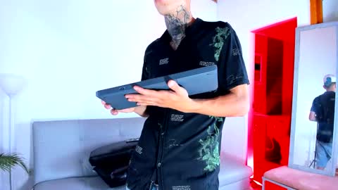 darwin_ggh online show from December 14, 7:48 am