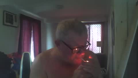 Snapshot of darwincock chatting on December 17, 6:02 am darwincock online show from December 17, 6:02 am