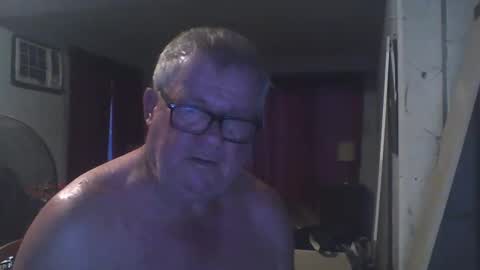 Snapshot of darwincock chatting on December 21, 8:43 pm darwincock online show from December 21, 8:43 pm