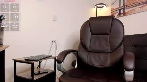 Dash online show from December 17, 1:18 pm