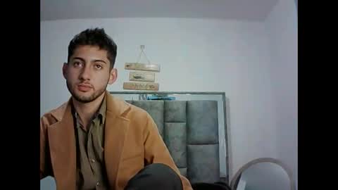 David Asturias online show from December 14, 1:39 am