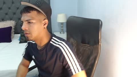 david_bandercock online show from December 15, 6:51 am