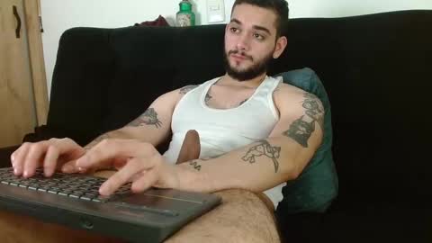 Snapshot of david_franco1 chatting on September 16, 10:21 pm Twitter davidsanctum online show from September 16, 10:21 pm