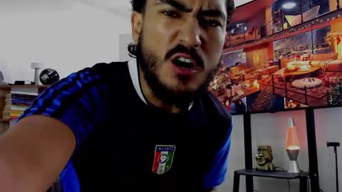 Snapshot of david_johnson372 chatting on December 5, 1:49 pm Hey im David that loves to explore and speak their fantasies. Very open talktative and nice. Feel free to chat with me online show from December 5, 1:49 pm