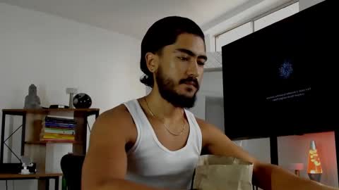 Snapshot of david_johnson372 chatting on December 10, 2:39 pm Hey im David that loves to explore and speak their fantasies. Very open talktative and nice. Feel free to chat with me online show from December 10, 2:39 pm