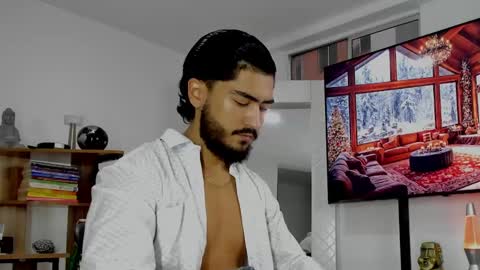 Snapshot of david_johnson372 chatting on December 14, 11:29 am Hey im David that loves to explore and speak their fantasies. Very open talktative and nice. Feel free to chat with me online show from December 14, 11:29 am