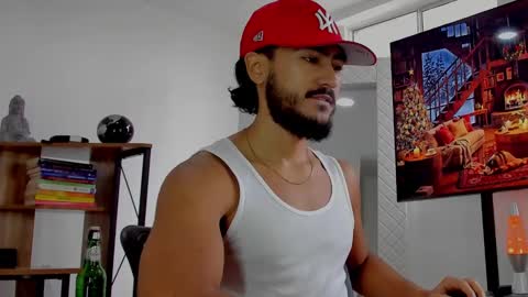 Snapshot of david_johnson372 chatting on December 17, 2:33 pm Hey im David that loves to explore and speak their fantasies. Very open talktative and nice. Feel free to chat with me online show from December 17, 2:33 pm