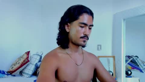 Snapshot of david_johnson372 chatting on September 29, 1:30 pm Hey im David that loves to explore and speak their fantasies. Very open talktative and nice. Feel free to chat with me online show from September 29, 1:30 pm