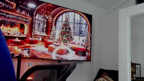 Snapshot of david_johnson372 chatting on December 22, 1:34 am Hey im David that loves to explore and speak their fantasies. Very open talktative and nice. Feel free to chat with me online show from December 22, 1:34 am