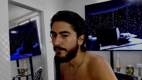Snapshot of david_johnson372 chatting on February 4, 12:33 pm Hey im David that loves to explore and speak their fantasies. Very open talktative and nice. Feel free to chat with me online show from February 4, 12:33 pm