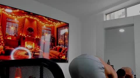 Snapshot of david_johnson372 chatting on December 24, 12:44 pm Hey im David that loves to explore and speak their fantasies. Very open talktative and nice. Feel free to chat with me online show from December 24, 12:44 pm