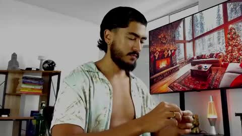 Snapshot of david_johnson372 chatting on December 4, 12:14 pm Hey im David that loves to explore and speak their fantasies. Very open talktative and nice. Feel free to chat with me online show from December 4, 12:14 pm