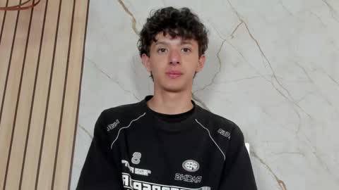 Roy online show from February 14, 1:17 pm