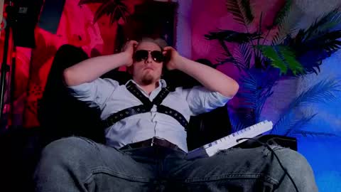 Vincente online show from April 17, 9:50 pm